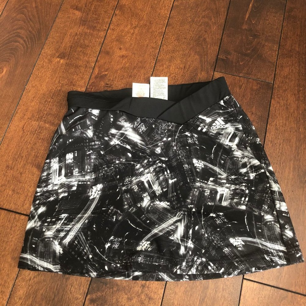 NWOT - Girls Adidas Skort - Picture 2 of 3
